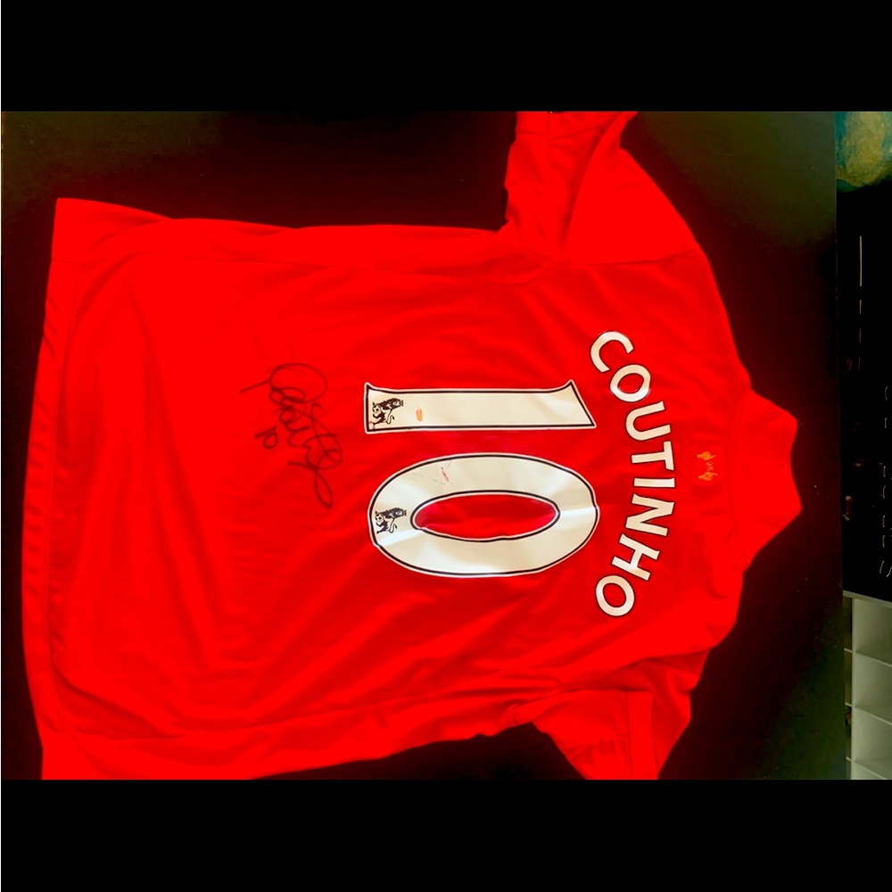 Liverpool FC Coutinho signed jersey